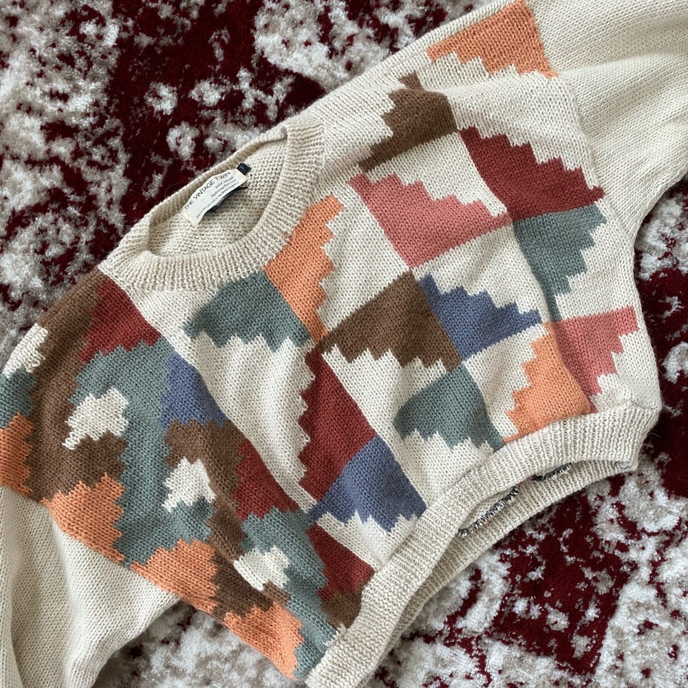 VintageTwin Alpalca Retro Crop Sweater